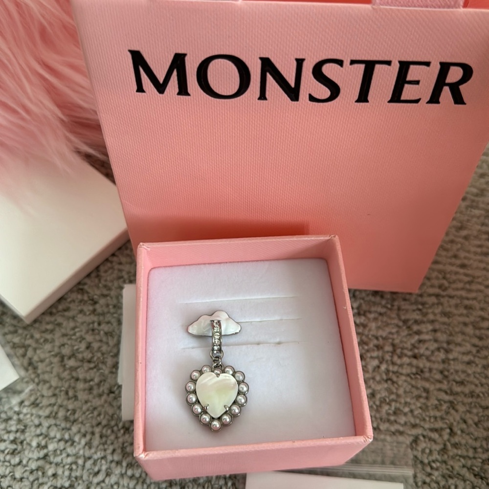 Gentle monster glasses charm pit a pat